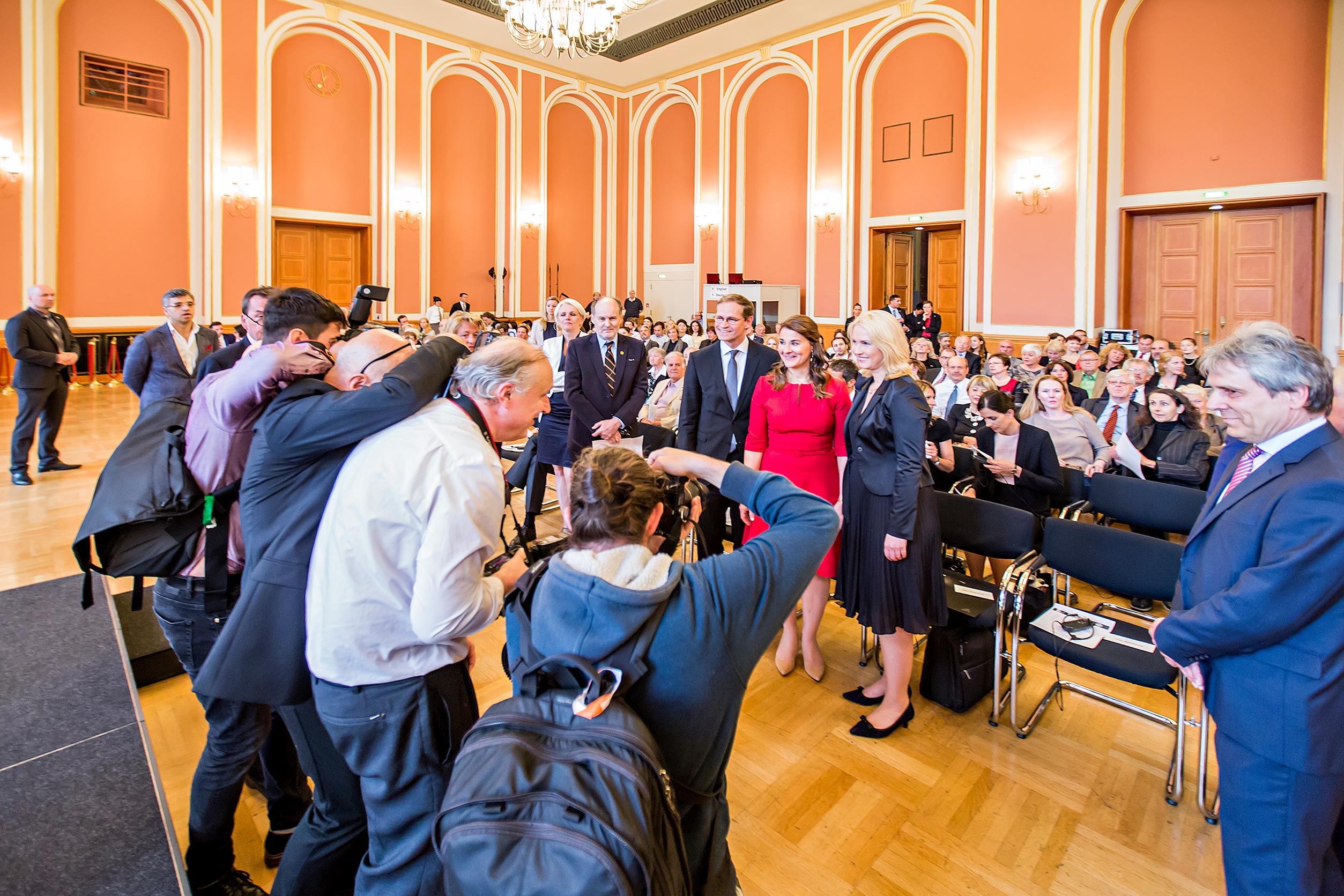 Pressefotografen fotografieren Melinda Gates
