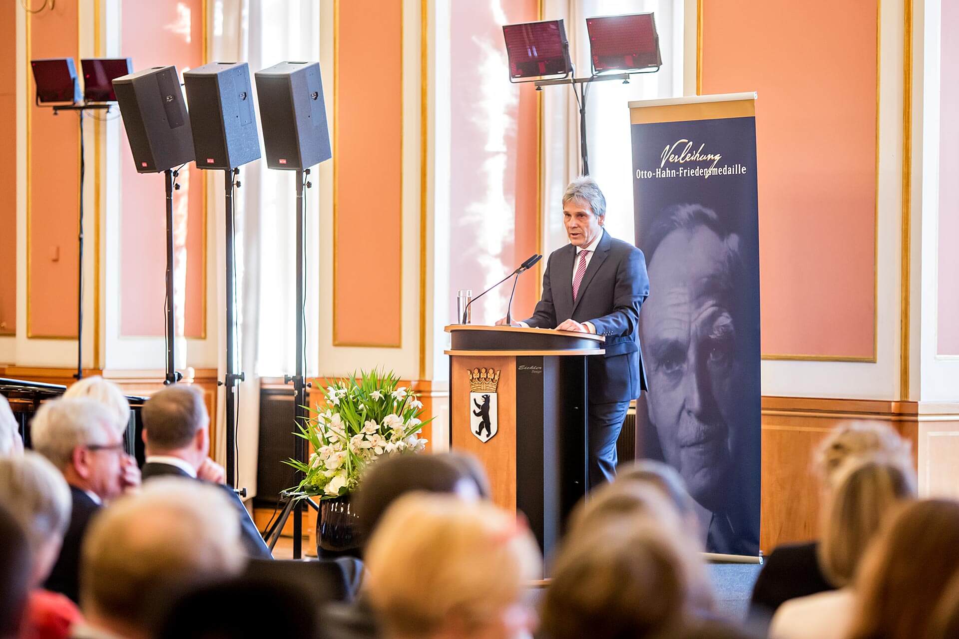 Dr. Lutz-Peter Gollnisch